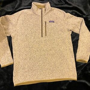 Patagonia Men's Half-Zip Fleece Sweater in Beige Heather